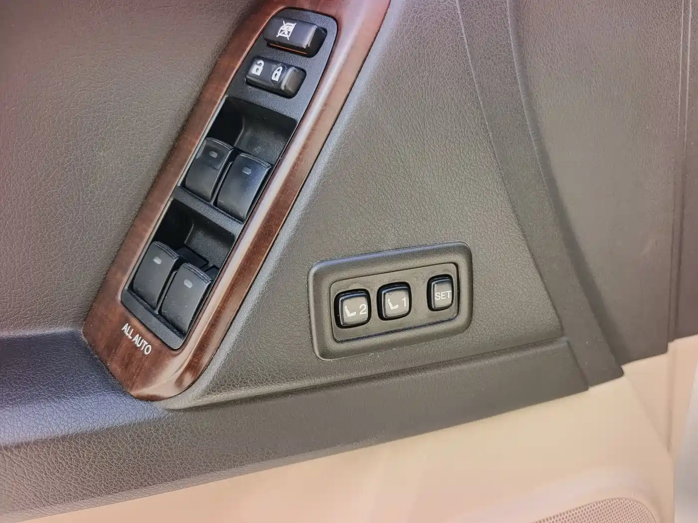 Toyota Prado 2010 4.0L Automatic VX NAVI фото 10