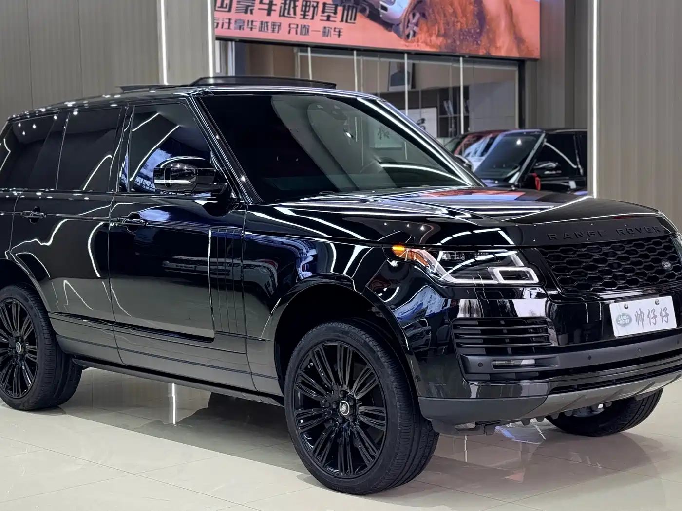 Land Rover Range Rover 2022 3.0 L6 360PS Heritage Edition фото 6