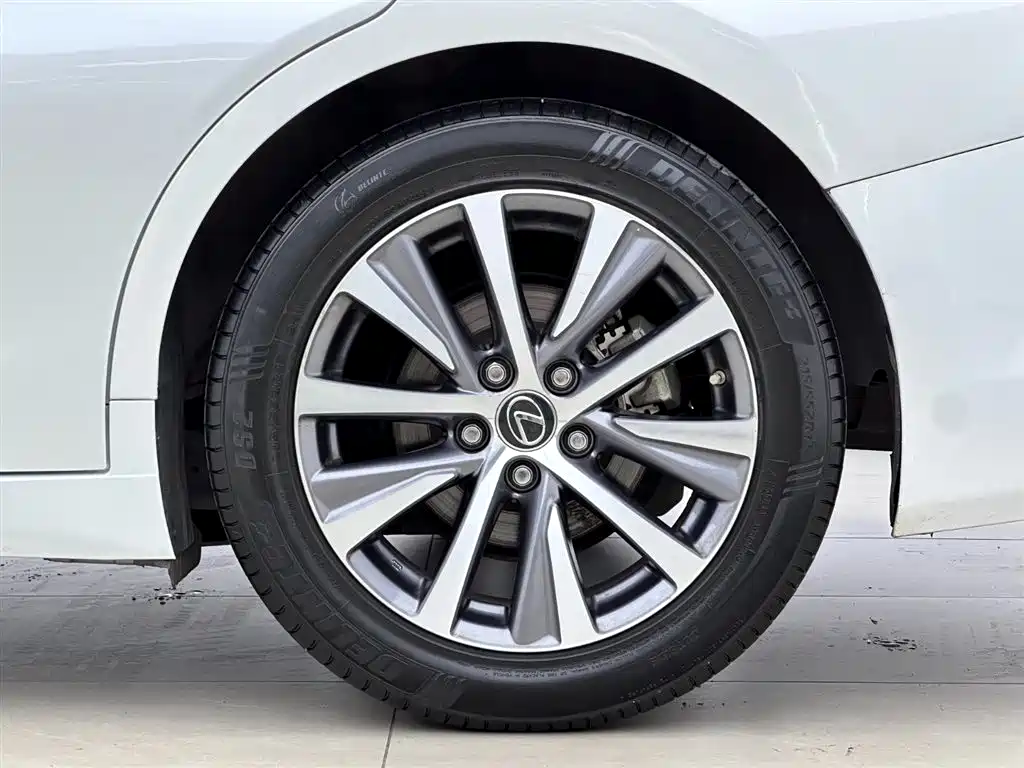 Lexus ES 2020 200 Excellence фото 16