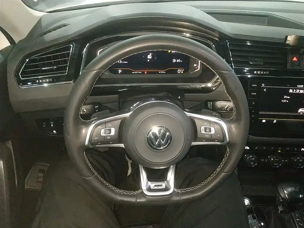 Volkswagen Tiguan L 2019 330TSI Automatic 2WD R-Line Flagship Edition China VI фото 11