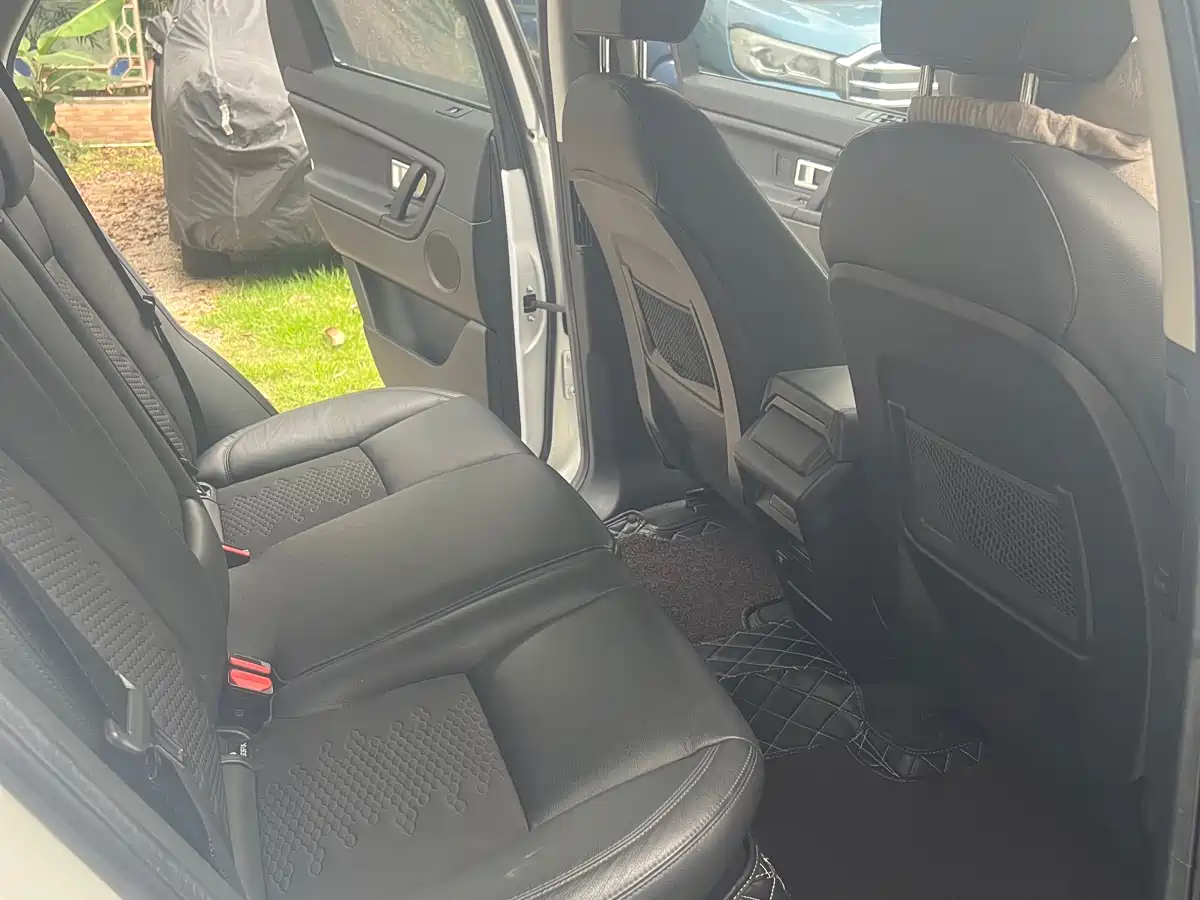 Land Rover Discovery Sport 2019 240PS PURE Edition China V фото 8