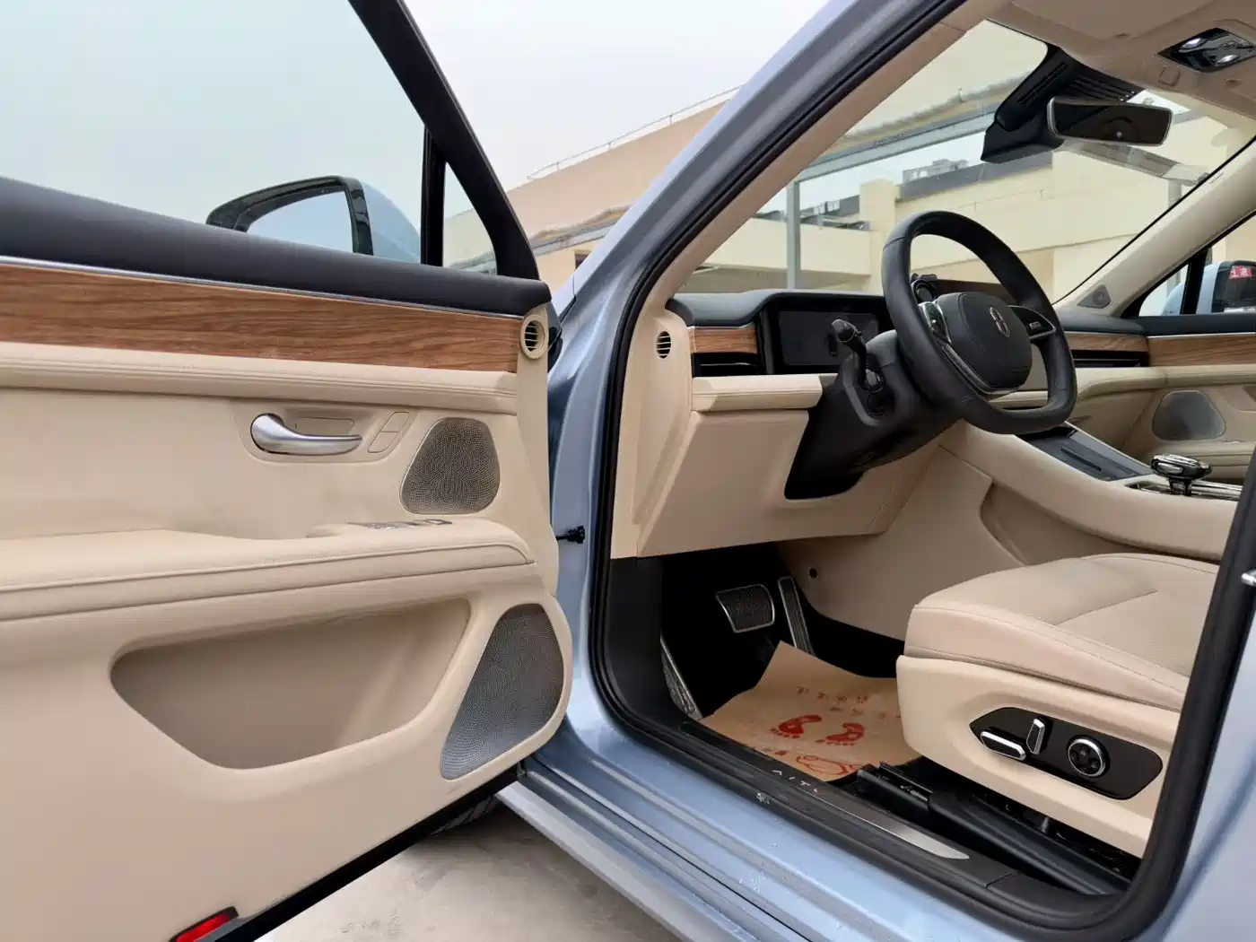 AITO Wenjie AITO M5 2022 Model Pure Electric AWD Performance Edition фото 4