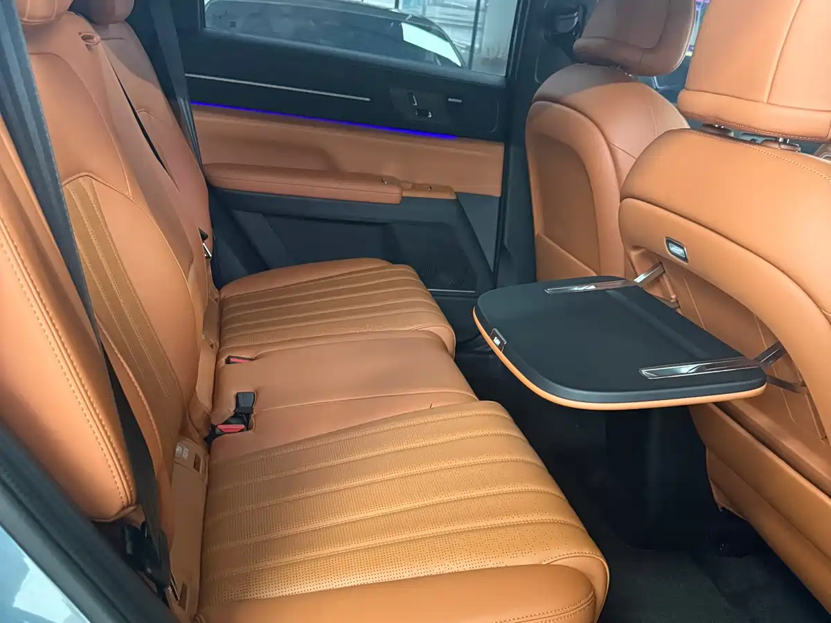 Jetour X70L 2025 2025 2.0T Automatic Flagship 7-Seater