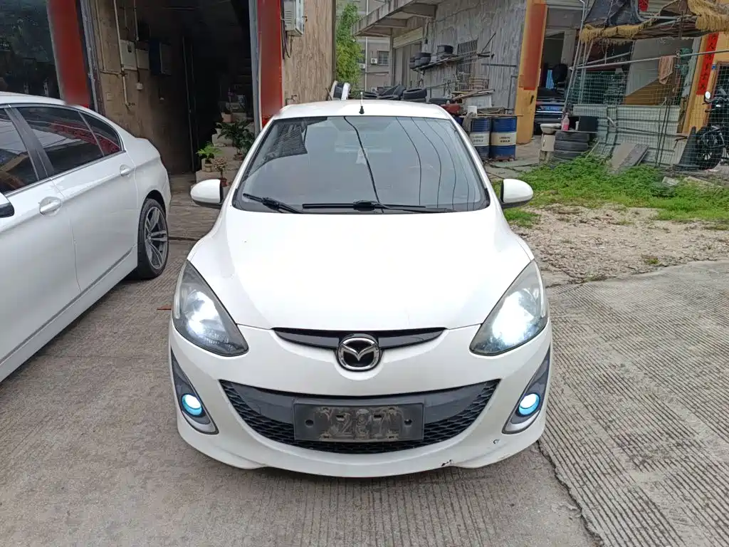 Mazda 2 2014 2012 Hatchback Dynamic 1.5L Automatic Value Edition