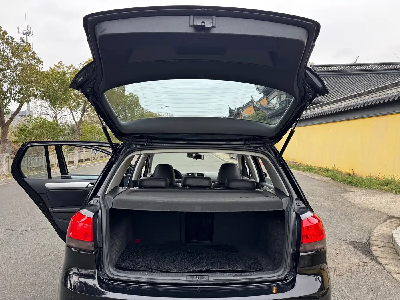 Volkswagen Golf 2012 1.4TSI Automatic Luxury фото 15