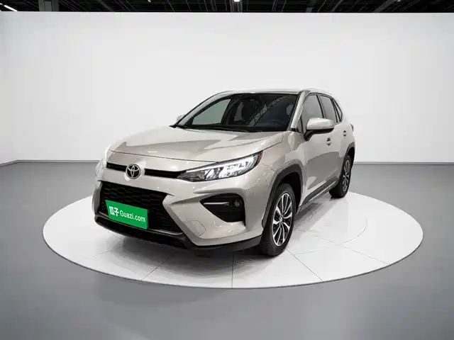 Toyota Wildlander 2.0L CVT, моноприводный, Leader