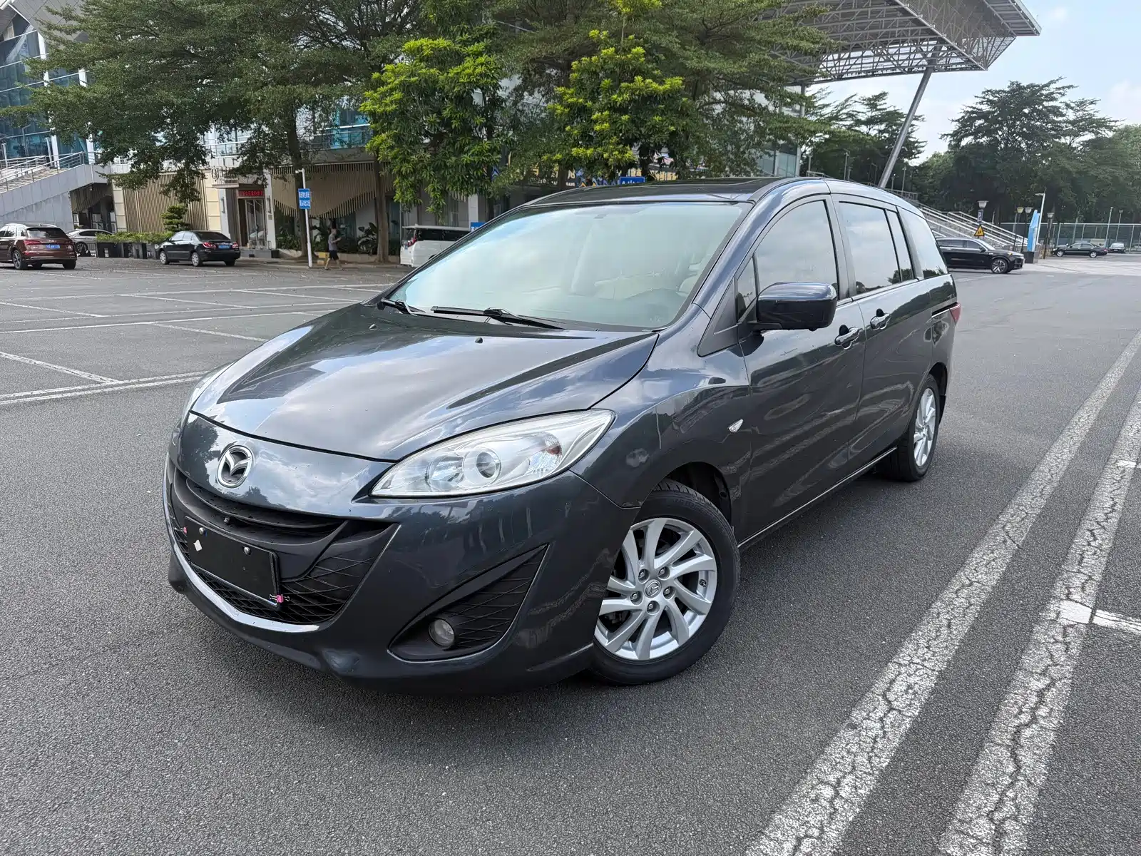 Фото 1 - Mazda Mazda5