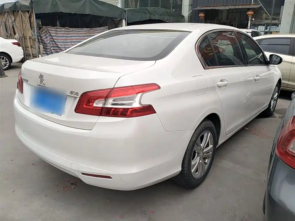 Peugeot 408 2014 1.8L Manual Leading Edition фото 7