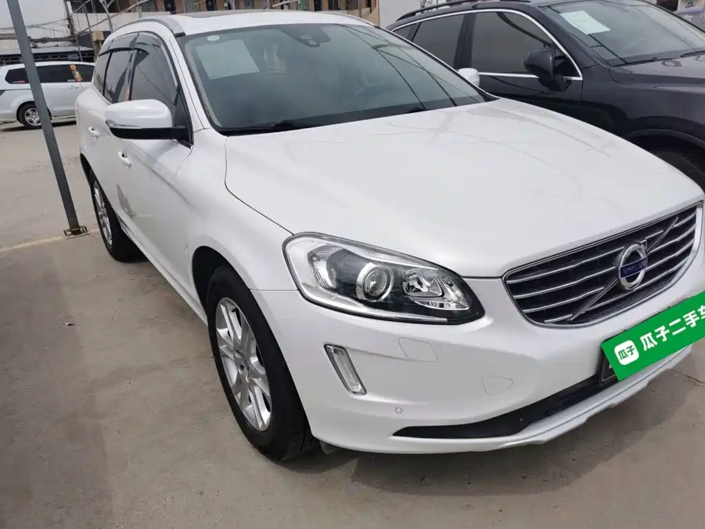 Фото 4 - Volvo XC60