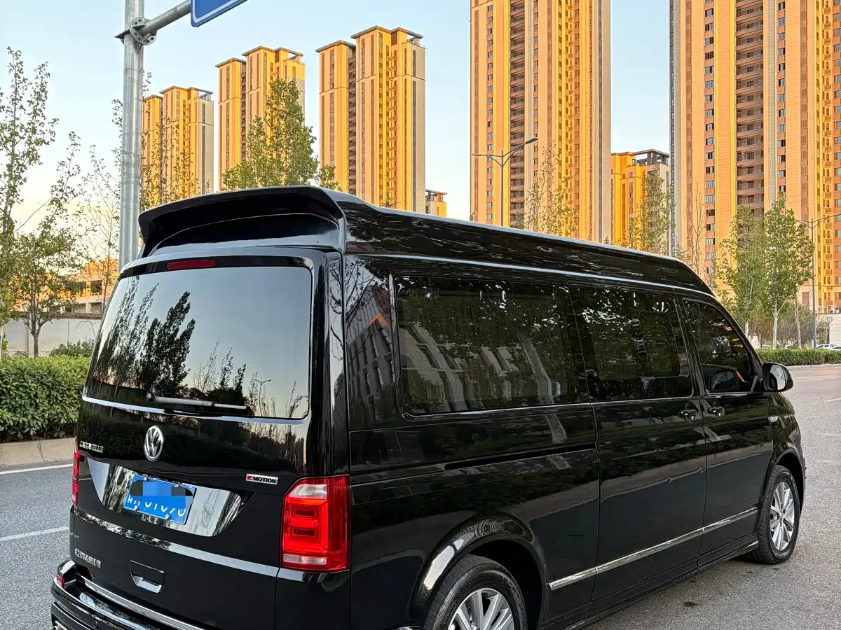 Volkswagen Caravelle 2018 2.0TSI 4WD Luxury Edition 7-Seater фото 6