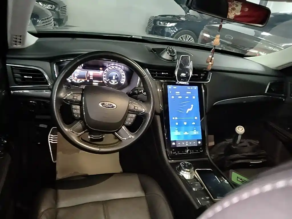 FORD TAURUS