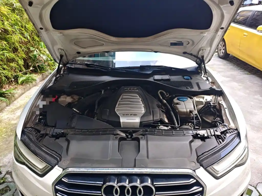 Фото 11 - Audi A6L