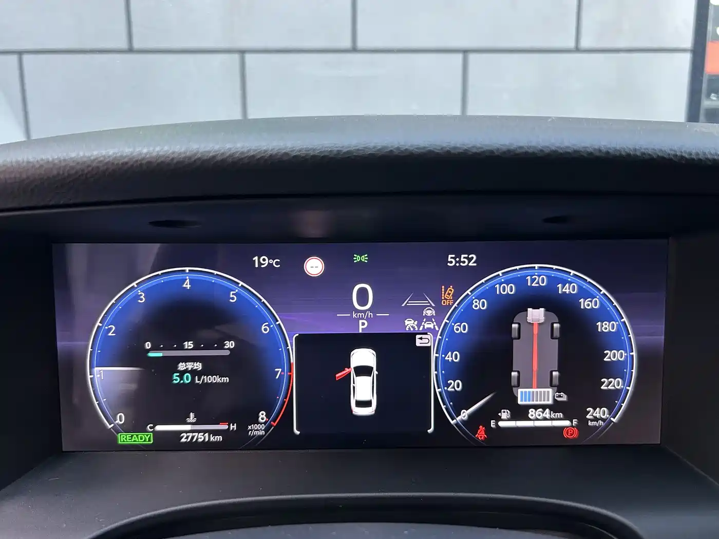 Toyota Camry 2024 Hybrid 2.5HG Premium Edition фото 6