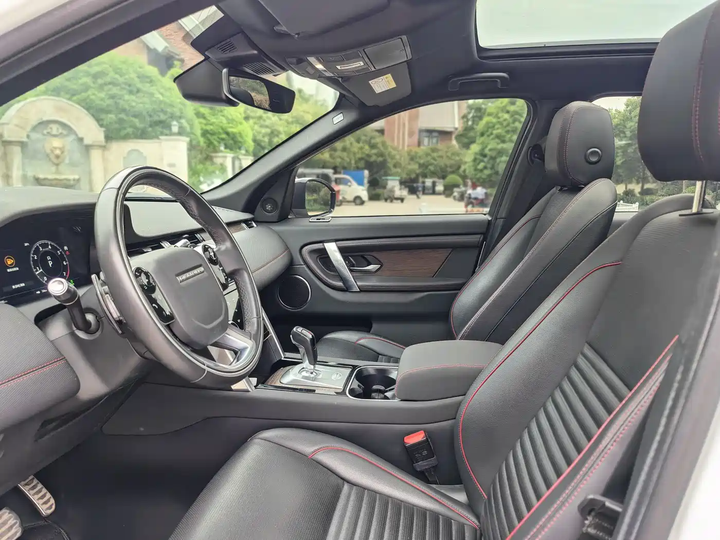 Land Rover Discovery Sport 2021 249PS R-Dynamic SE Performance Technology Edition 5-seater фото 4