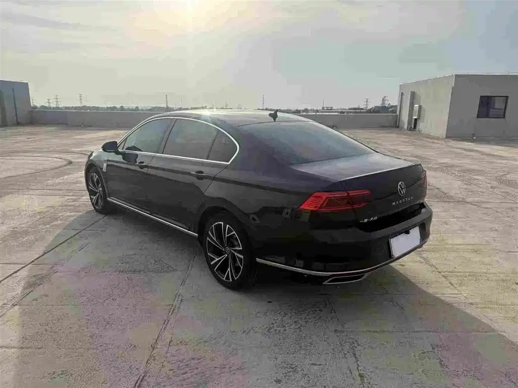 Volkswagen Magotan 2020 330TSI DSG Luxury фото 9
