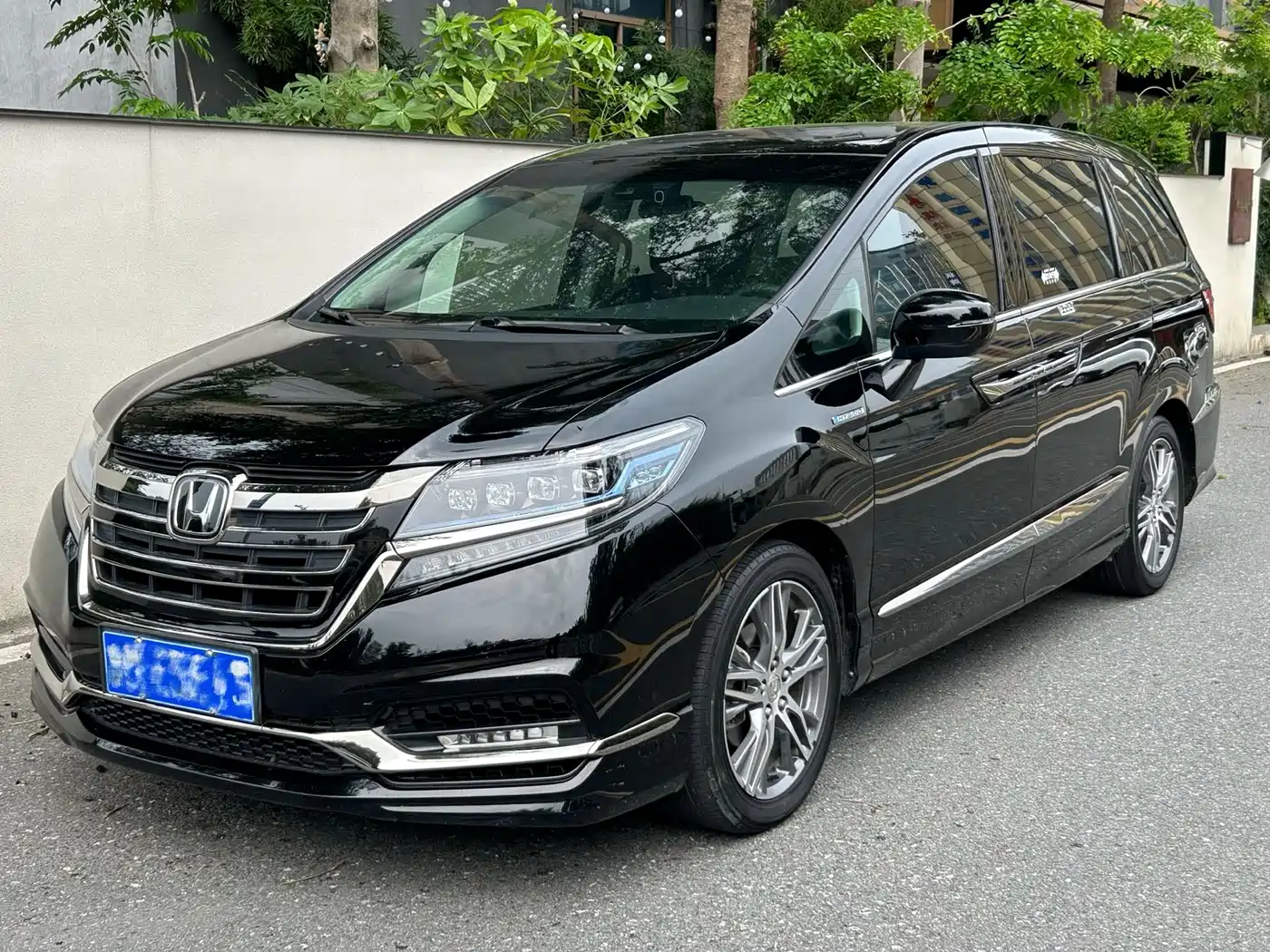 Honda Elysion 2019 2.0L Hybrid Luxury Edition