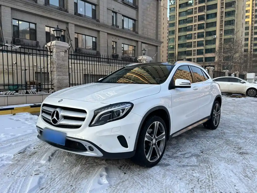 Mercedes-Benz GLA 2015 2015 GLA 220 4MATIC Luxury