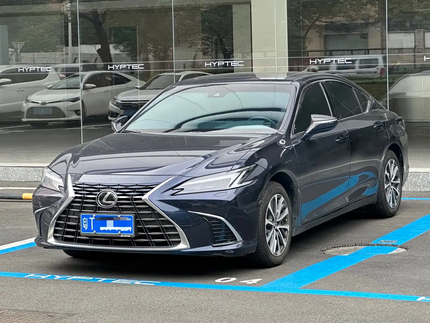 Lexus ES 2025 200 Ultimate Edition фото 2
