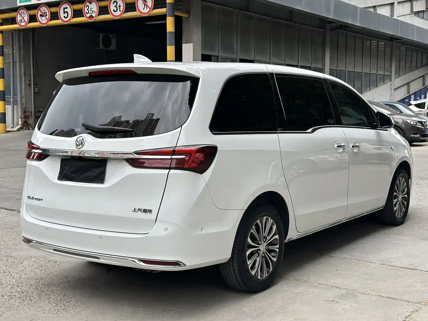 BUICK GL8