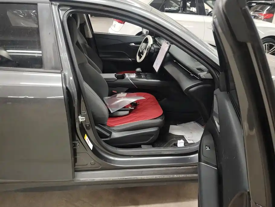 Фото 8 - Changan Qiyuan A05