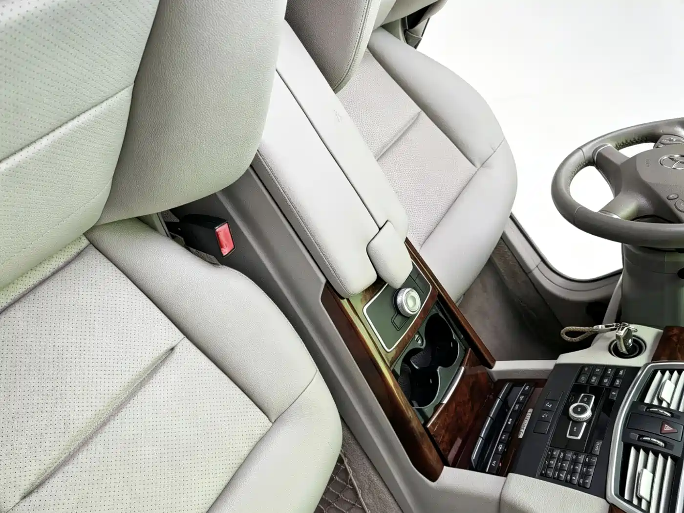 Mercedes-Benz E-Class 2012 E 200 L CGI Elegance фото 17