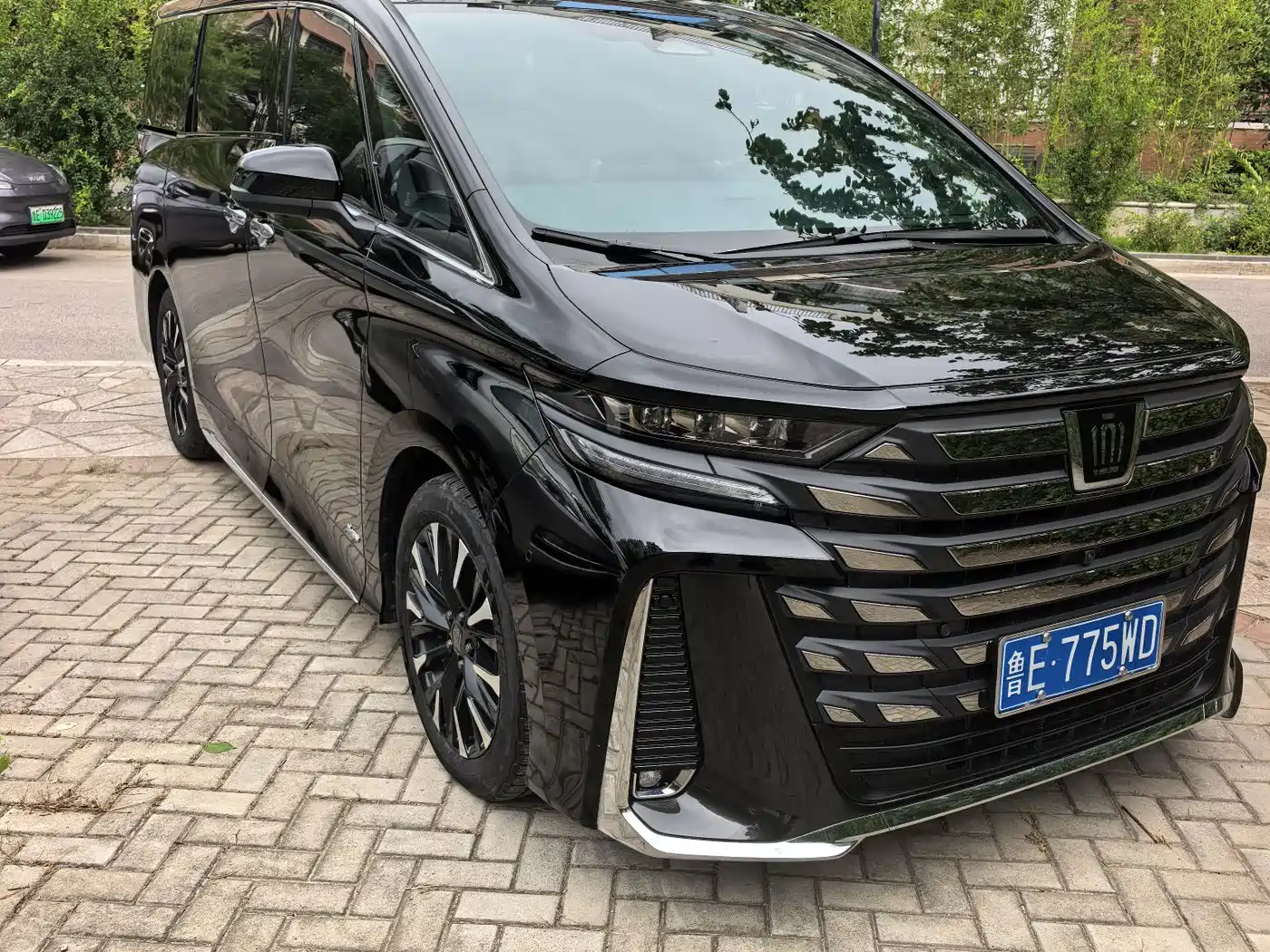 Toyota Vellfire 2025 2024 Crown Hybrid 2.5L Premium Edition