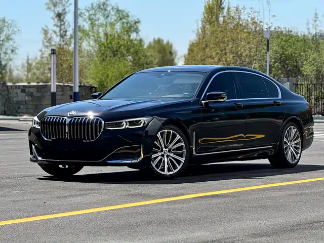 BMW 7 SERIES