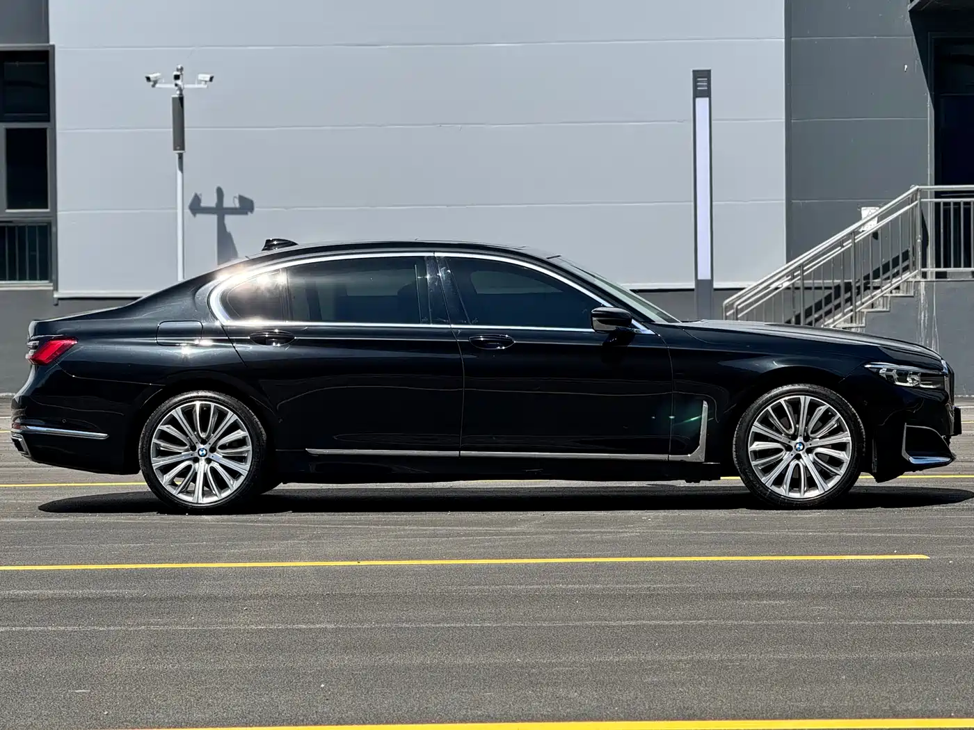 BMW 7 SERIES