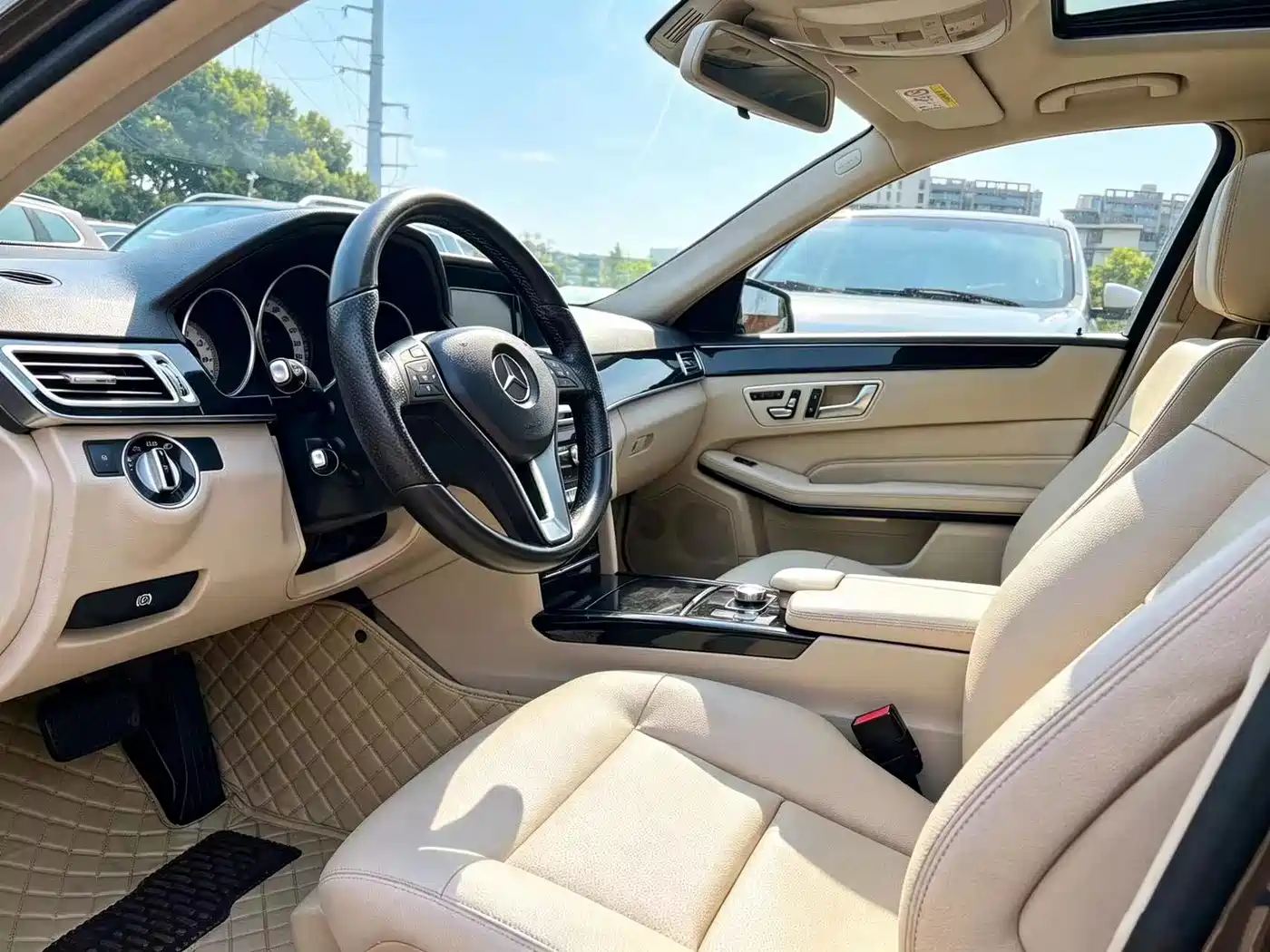 Mercedes-Benz E-Class 2014 E 260 L Sport фото 9