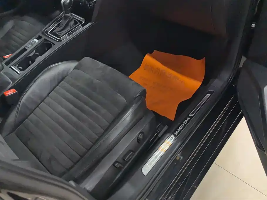 Volkswagen Magotan 2017 330TSI DSG Luxury фото 8