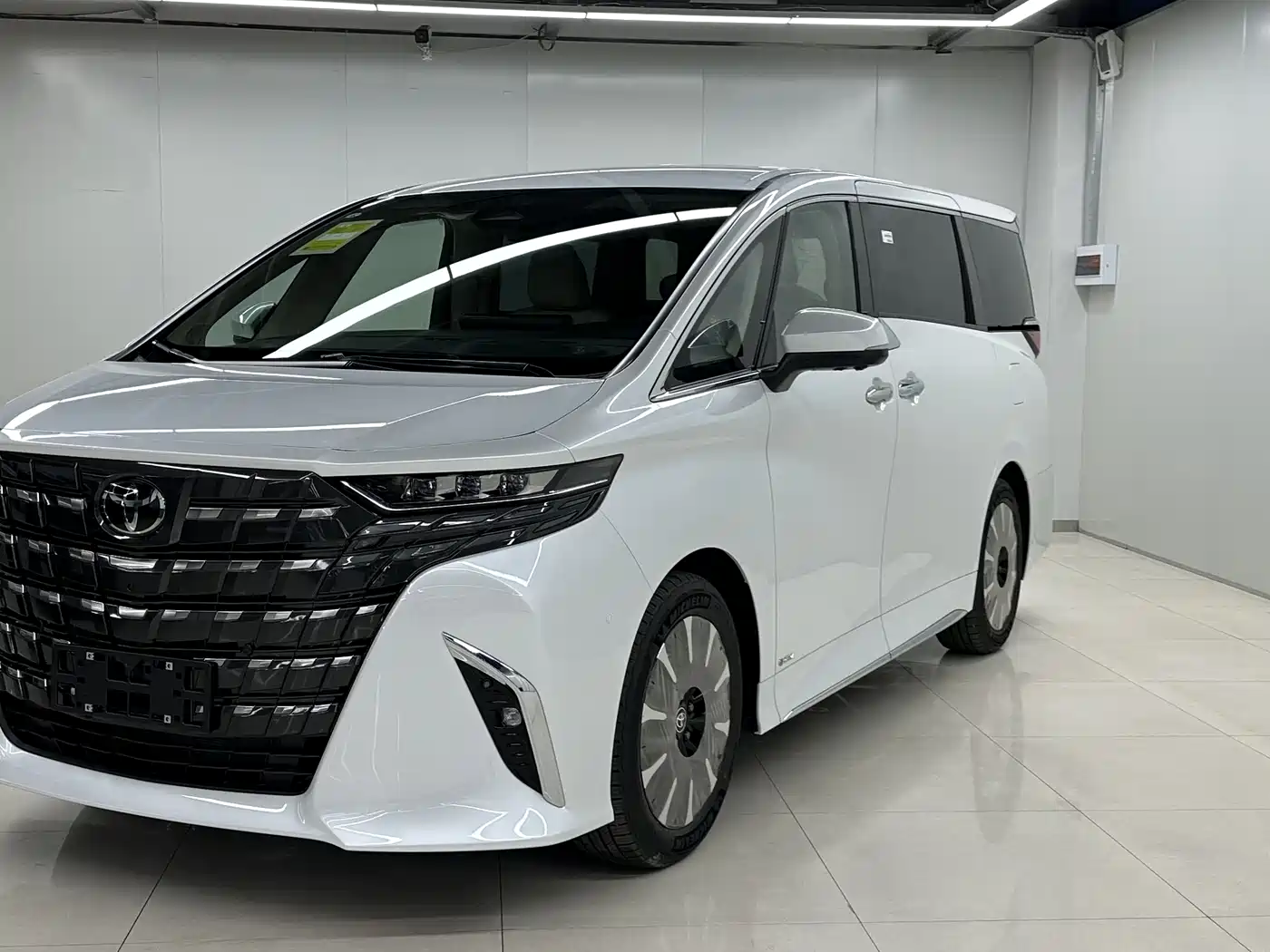 Toyota Alphard 2024 Hybrid 2.5L Ultimate Enjoyment Edition