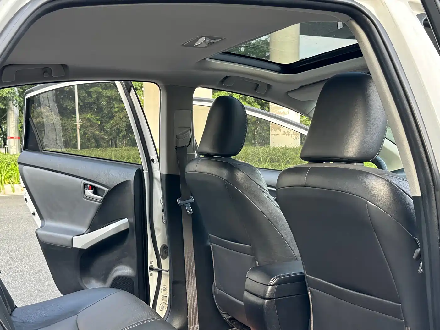 Toyota Prius 2015 2012 1.8L Luxury Advanced Edition