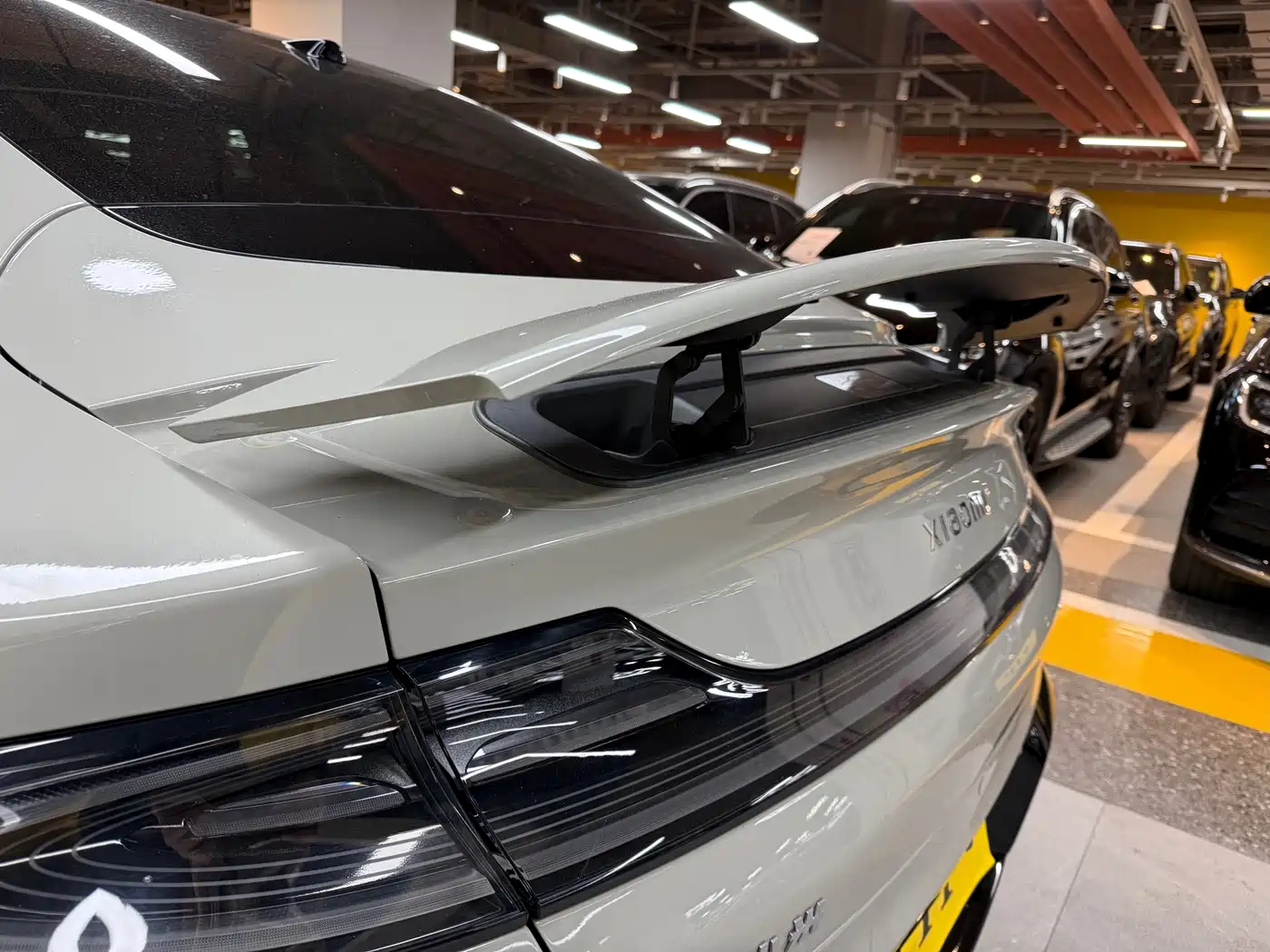 Xiaomi Auto Xiaomi SU7 2024 AWD Extended Range Advanced Smart Driving Max Edition фото 13