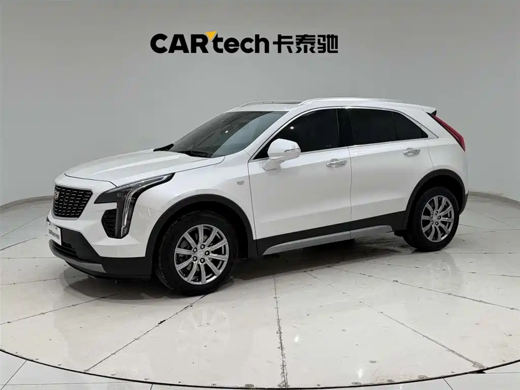 CADILLAC XT4