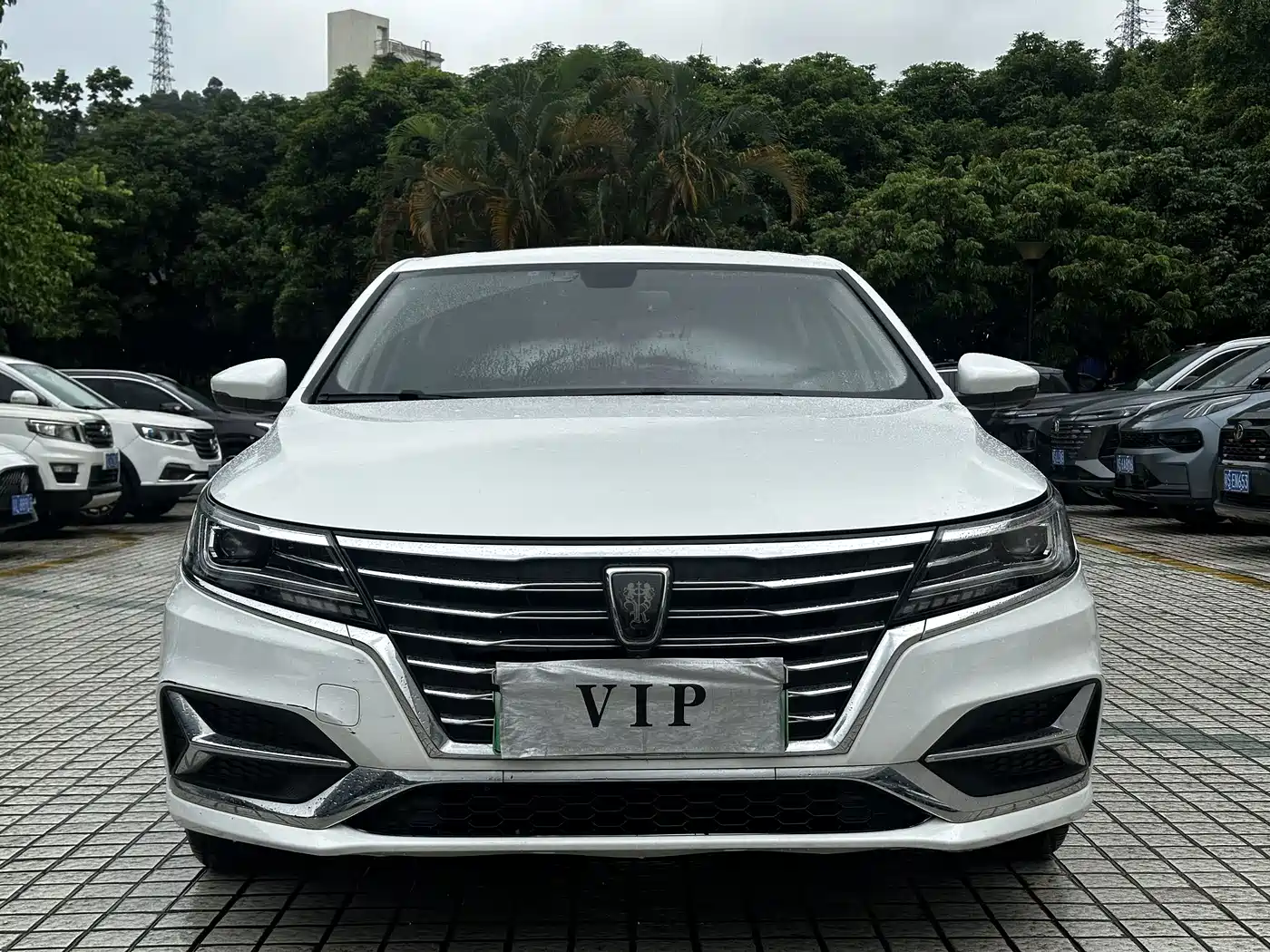 Roewe i6 New Energy 2017 2017 45T Hybrid Connected Smart Premium Edition
