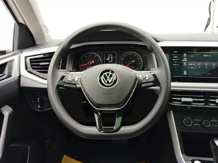 Volkswagen Polo 2021 Plus 1.5L Automatic Colorful Tech Edition фото 15