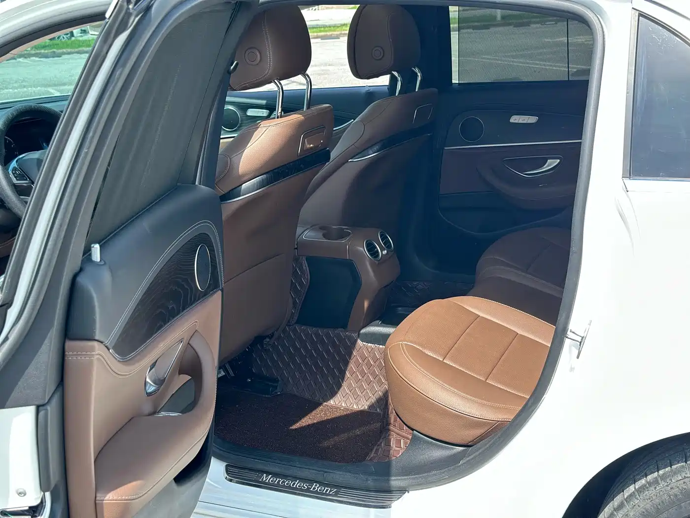 Mercedes-Benz E-Class 2016 E 300 L Sport Fashion Type фото 6