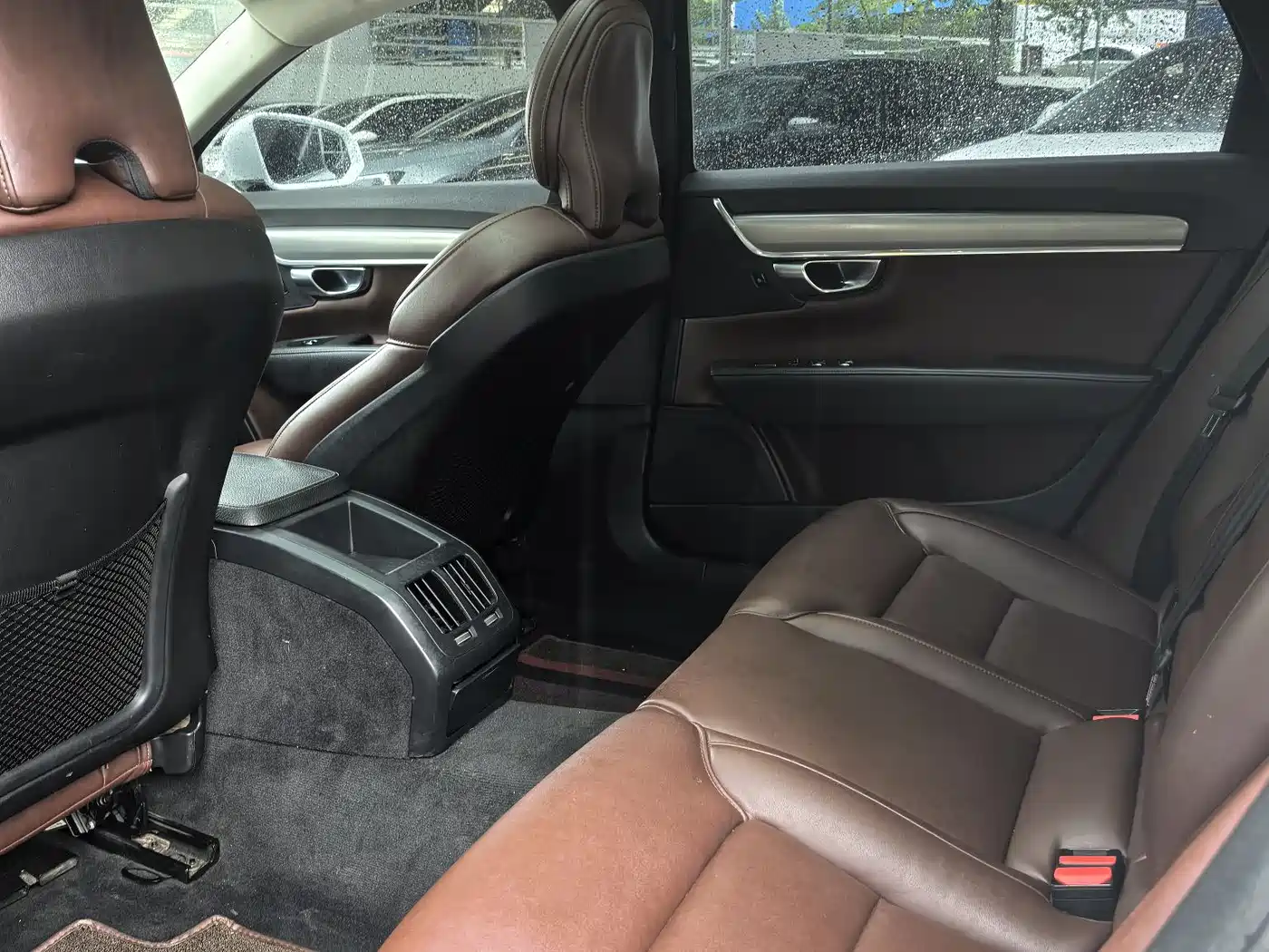 Photo 7 - Volvo S90