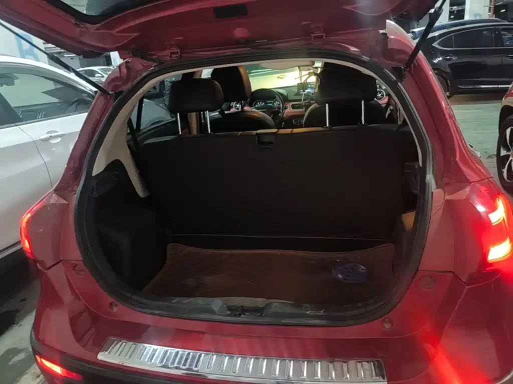 Photo 19 - Haval H1