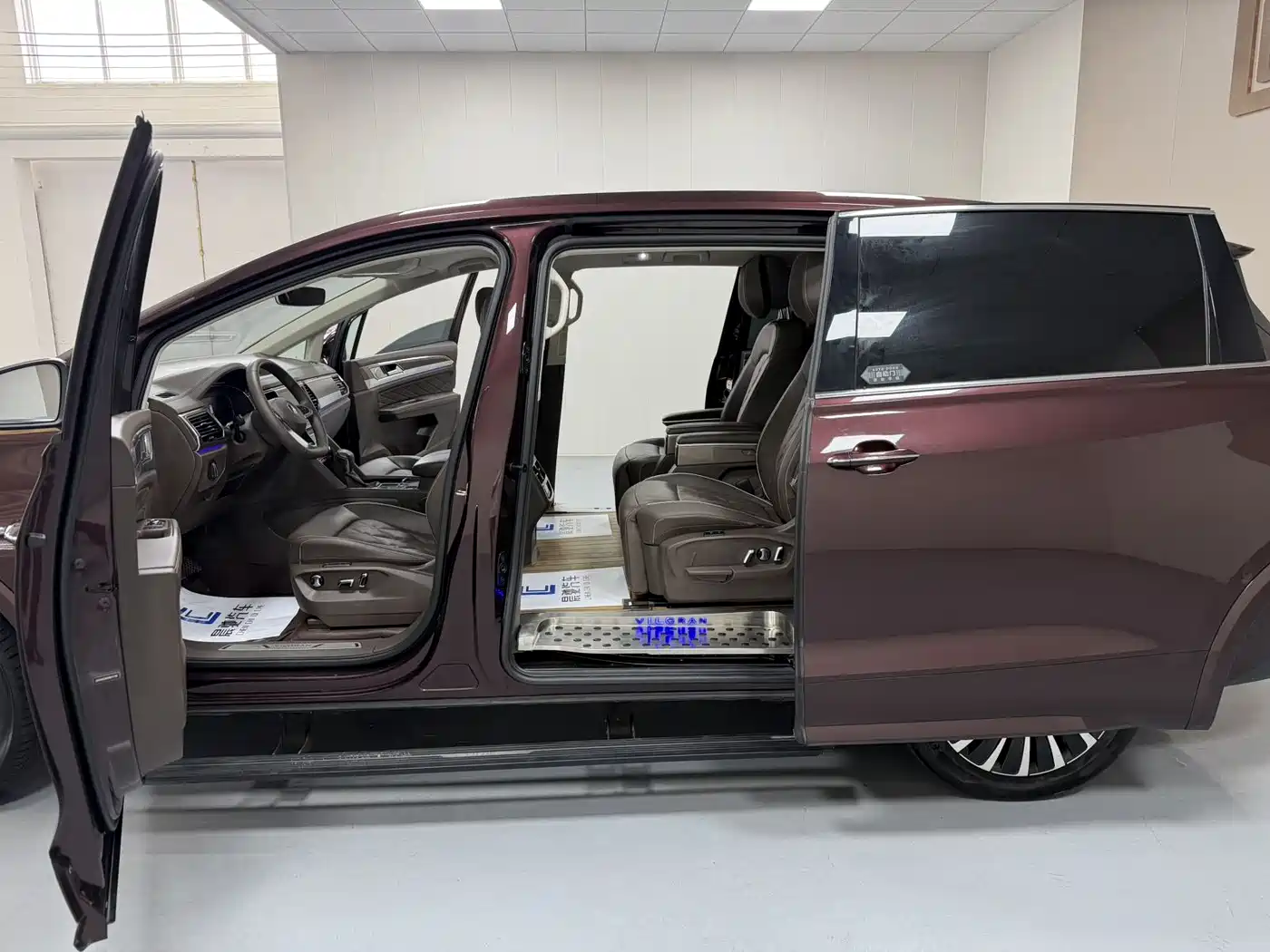 Volkswagen Viloran 2021 2020 380TSI Premium