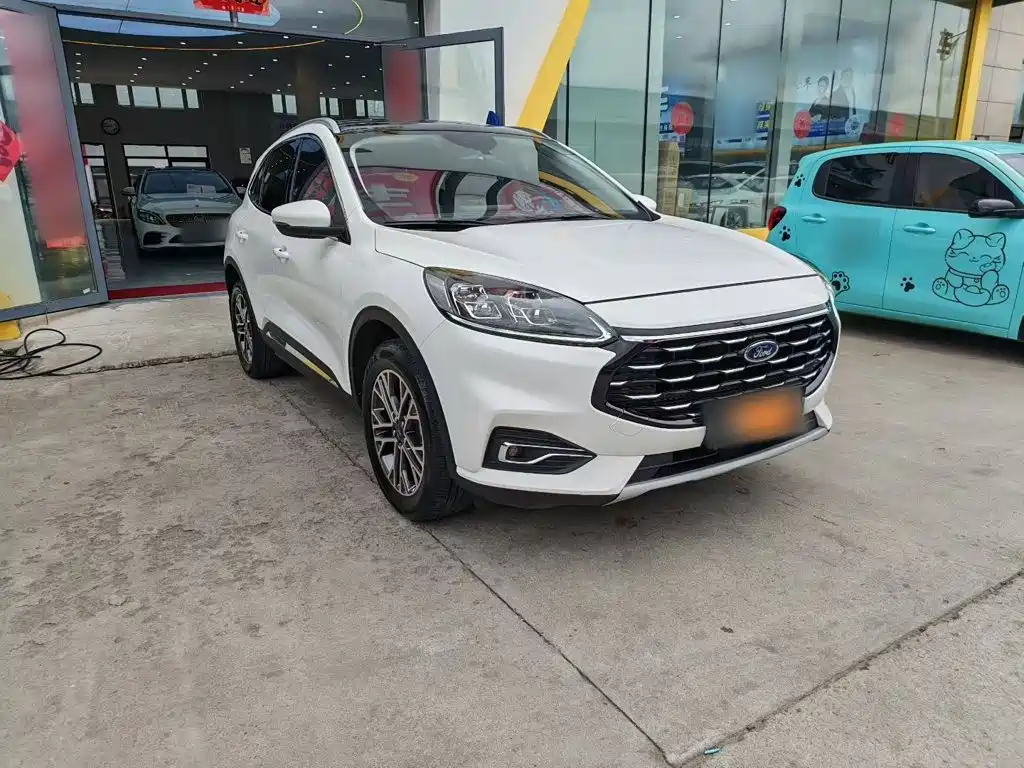 Ford Escape 2023 2020 EcoBoost 245 2WD Premium Edition