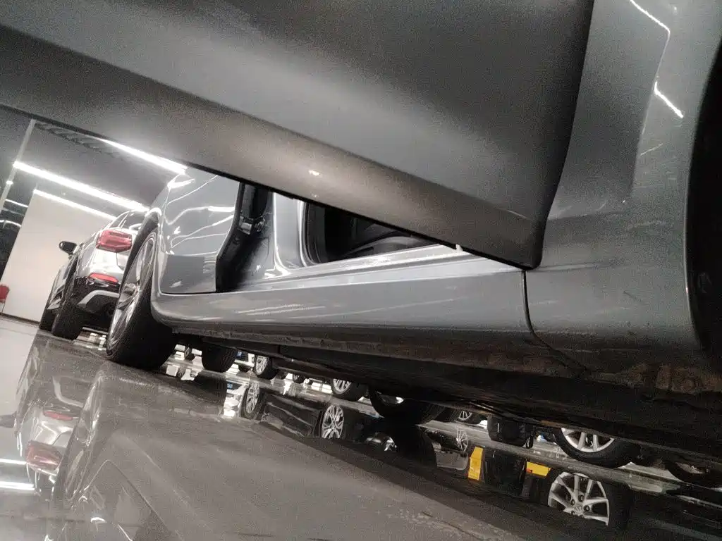 Hongqi H5 2018 2018 30TD Smart Connected Royal Edition