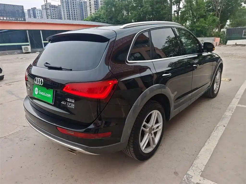 AUDI Q5