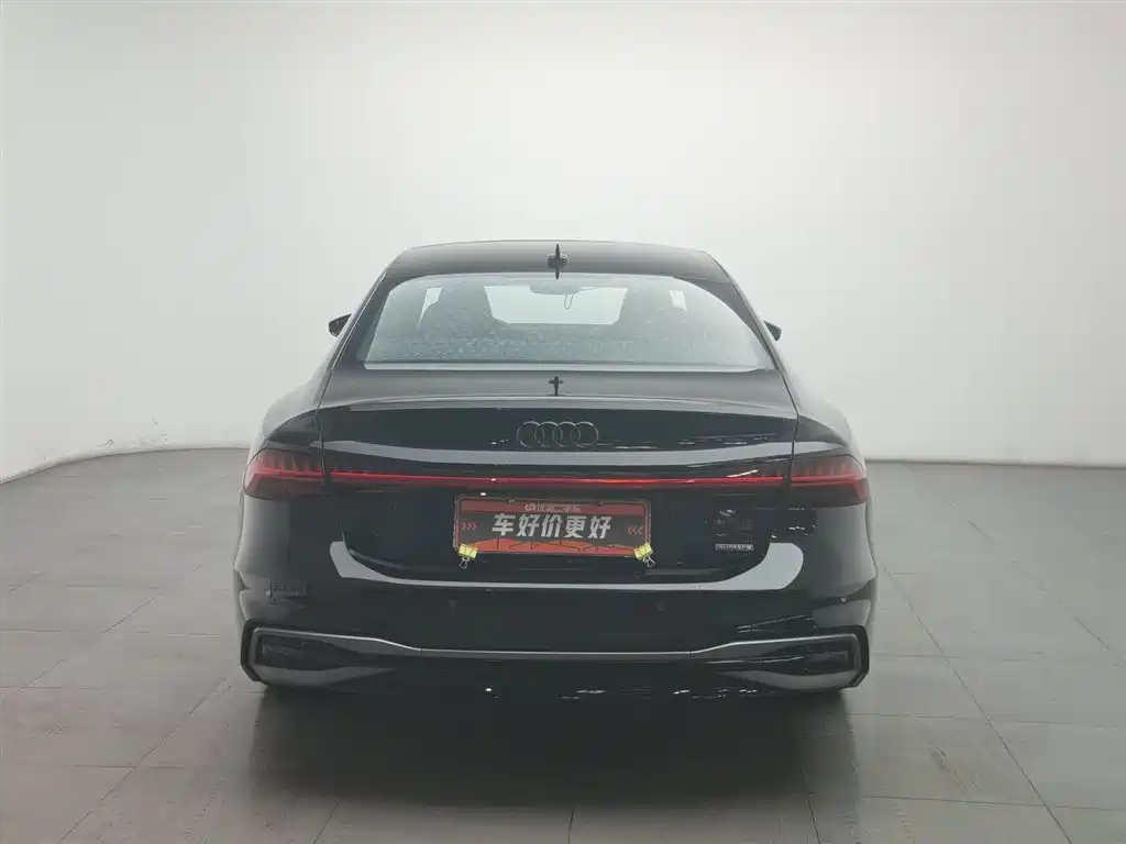 Audi A7L 2024 45 TFSI quattro Black Warrior Edition фото 4