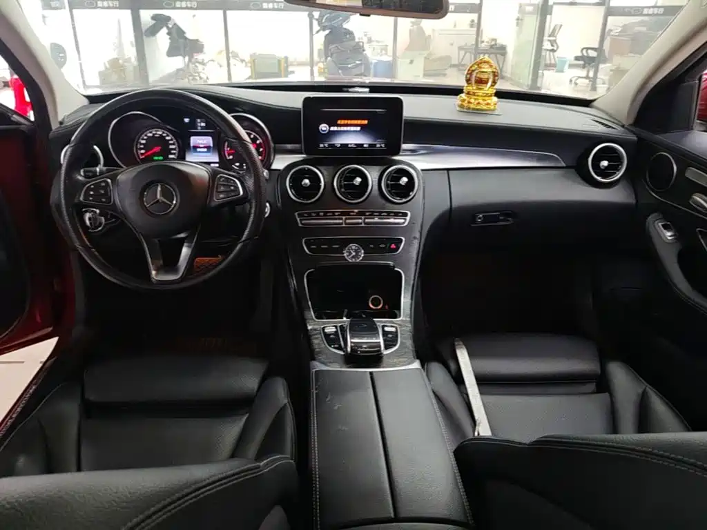 Фото 10 - Mercedes-Benz C-Class