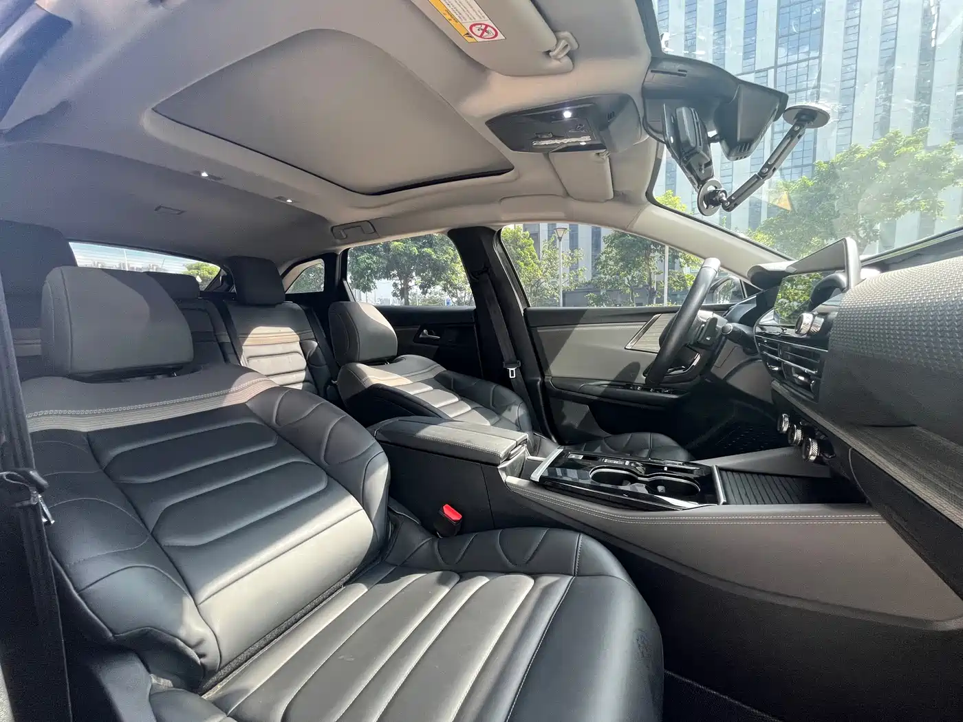 Citroën Versailles C5 X 2023 2022 1.6T Enjoy Extraordinary Tiger Year Opening Edition