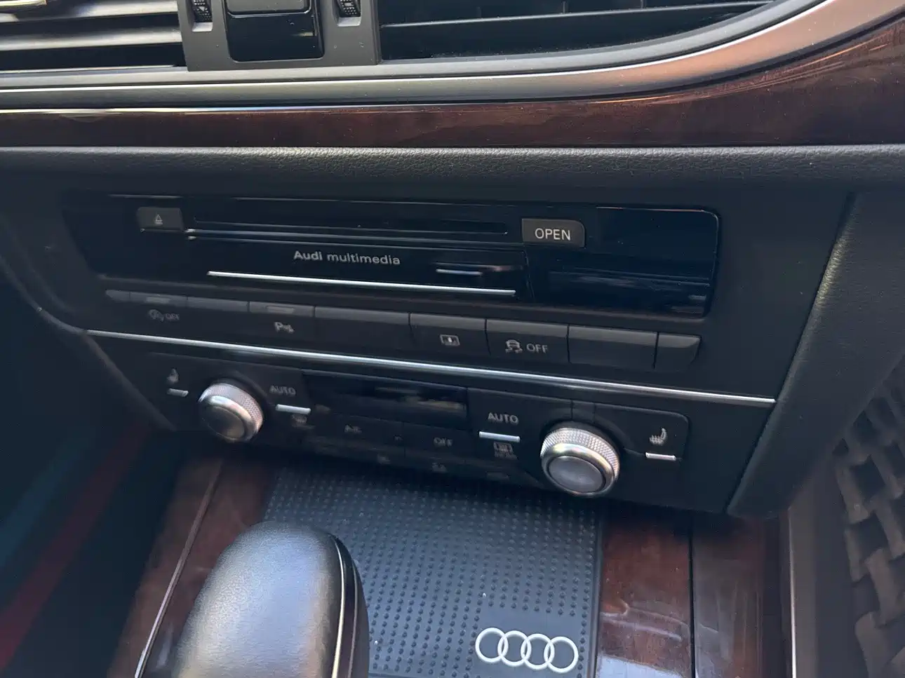 Audi A6L 2018 30th Anniversary 30 FSI Style фото 11