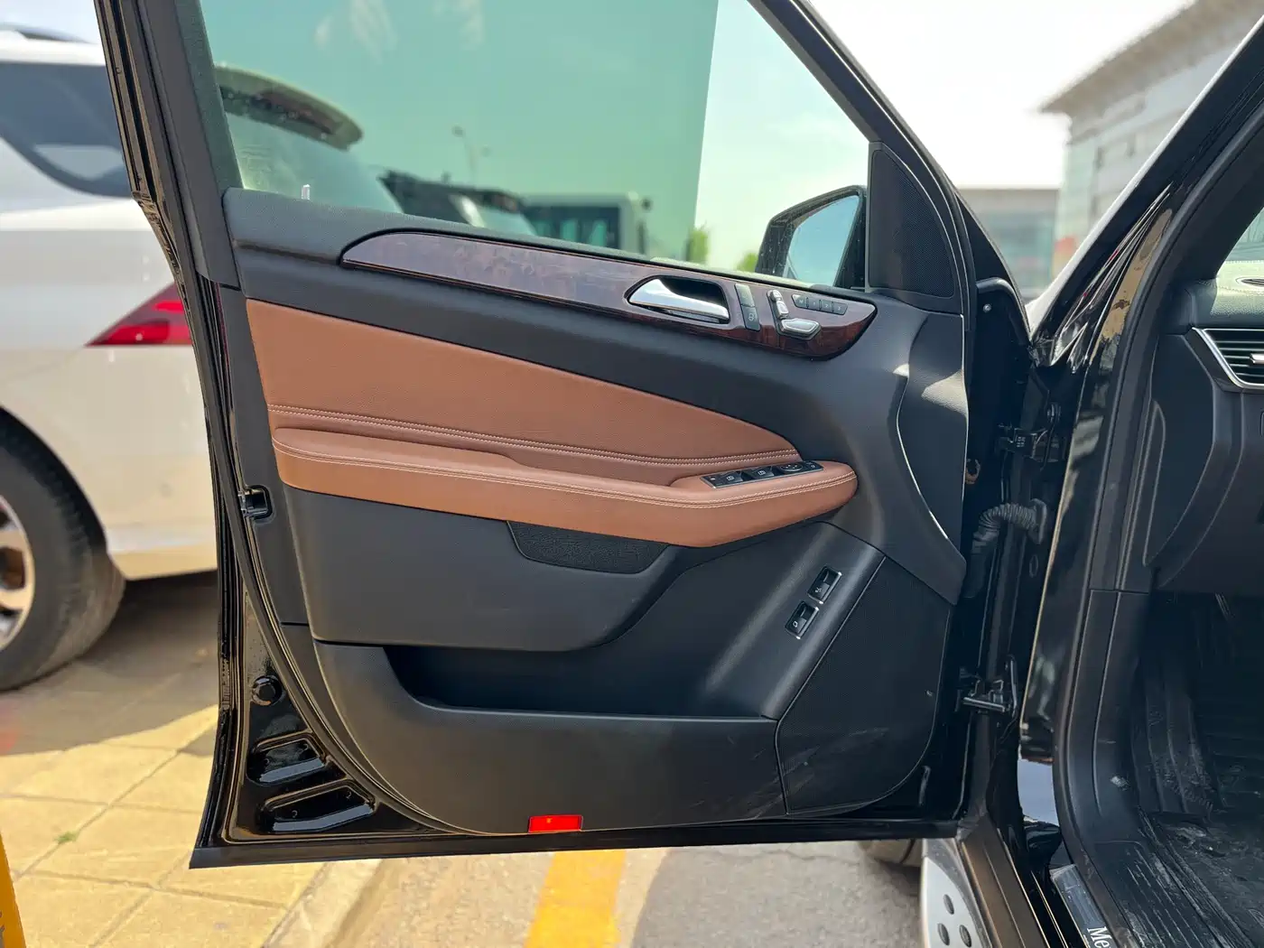 Mercedes-Benz GLS 2018 Facelift GLS 400 4MATIC Luxury фото 8