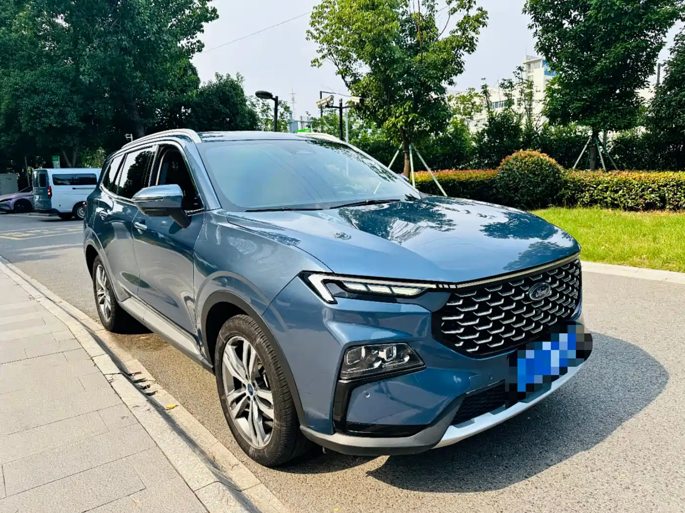FORD LING RUI