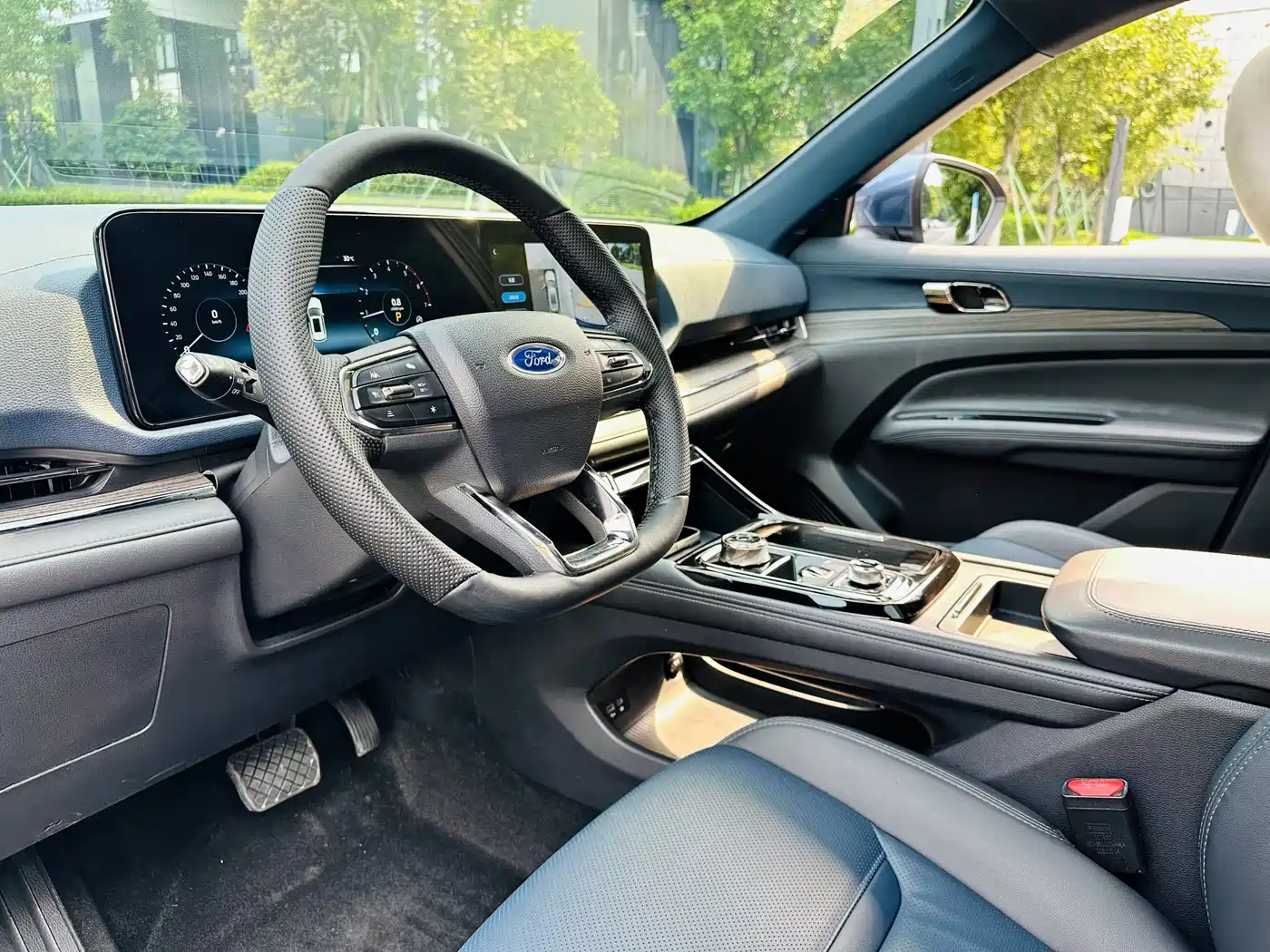 FORD LING RUI